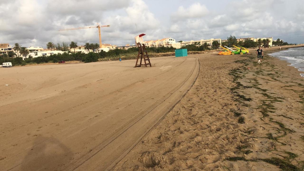 Primera linea de Playa a 1km del puerto de Denia Exterior foto